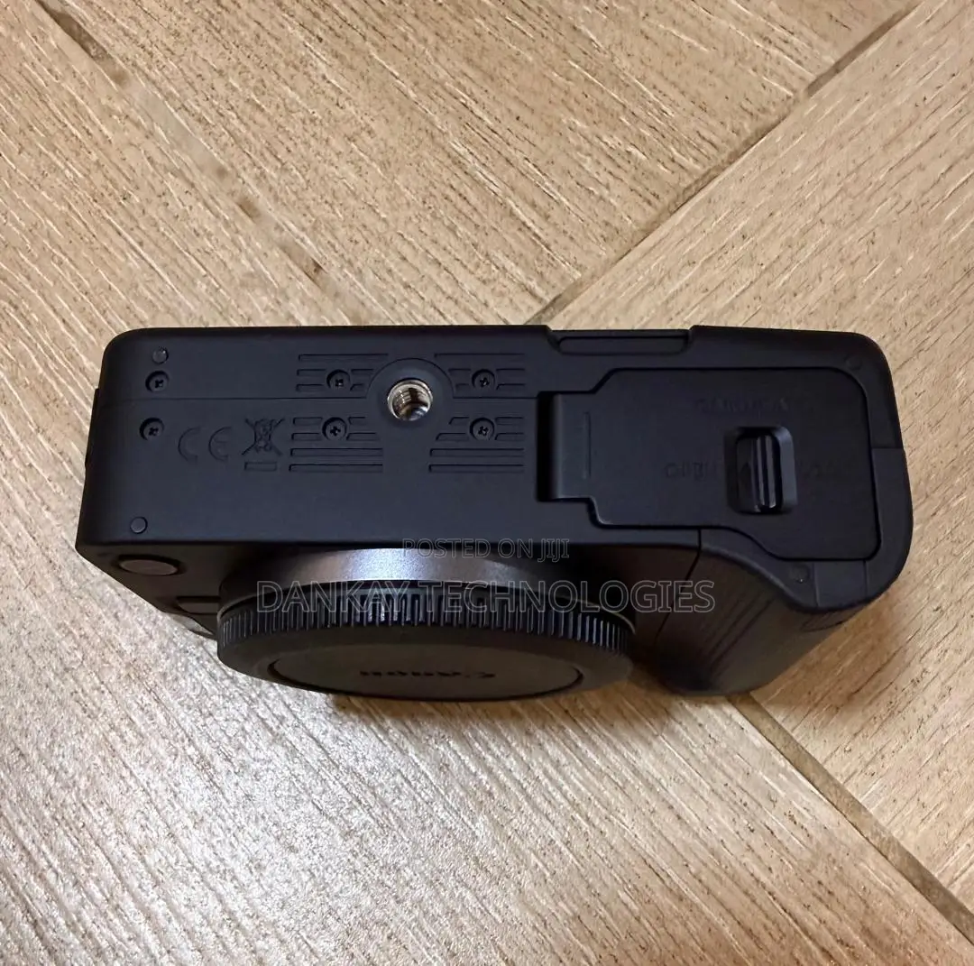 Canon Eos R50 v Mirrorless Camera With 14-30mm F/4-6.3 Lens