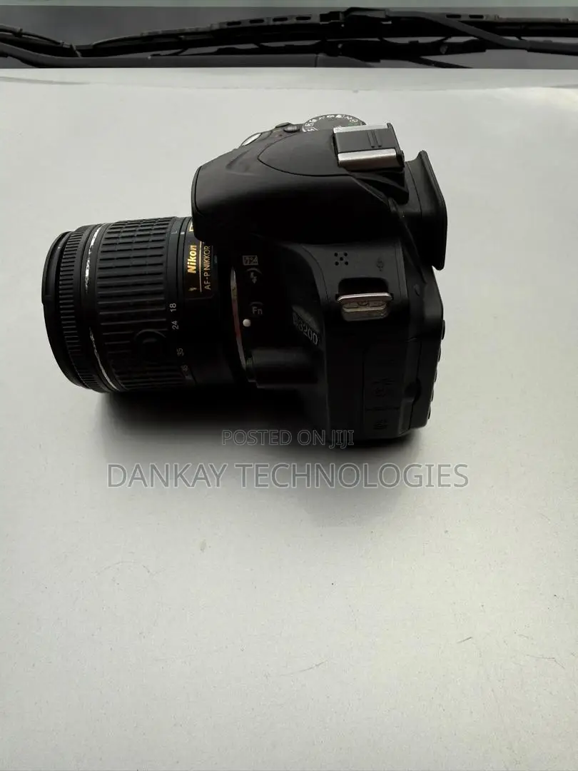 Nikon D3200 With 18 - 55mm Lens