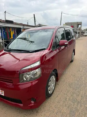 Toyota Voxy 2012 Gray