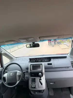 Toyota Voxy 2012 Gray