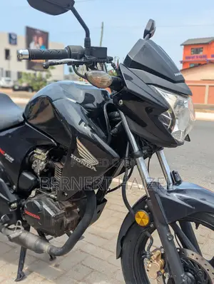 Honda CB 2022 Black