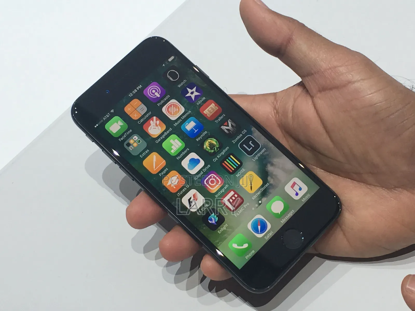 New Apple iPhone 7 32 GB Black