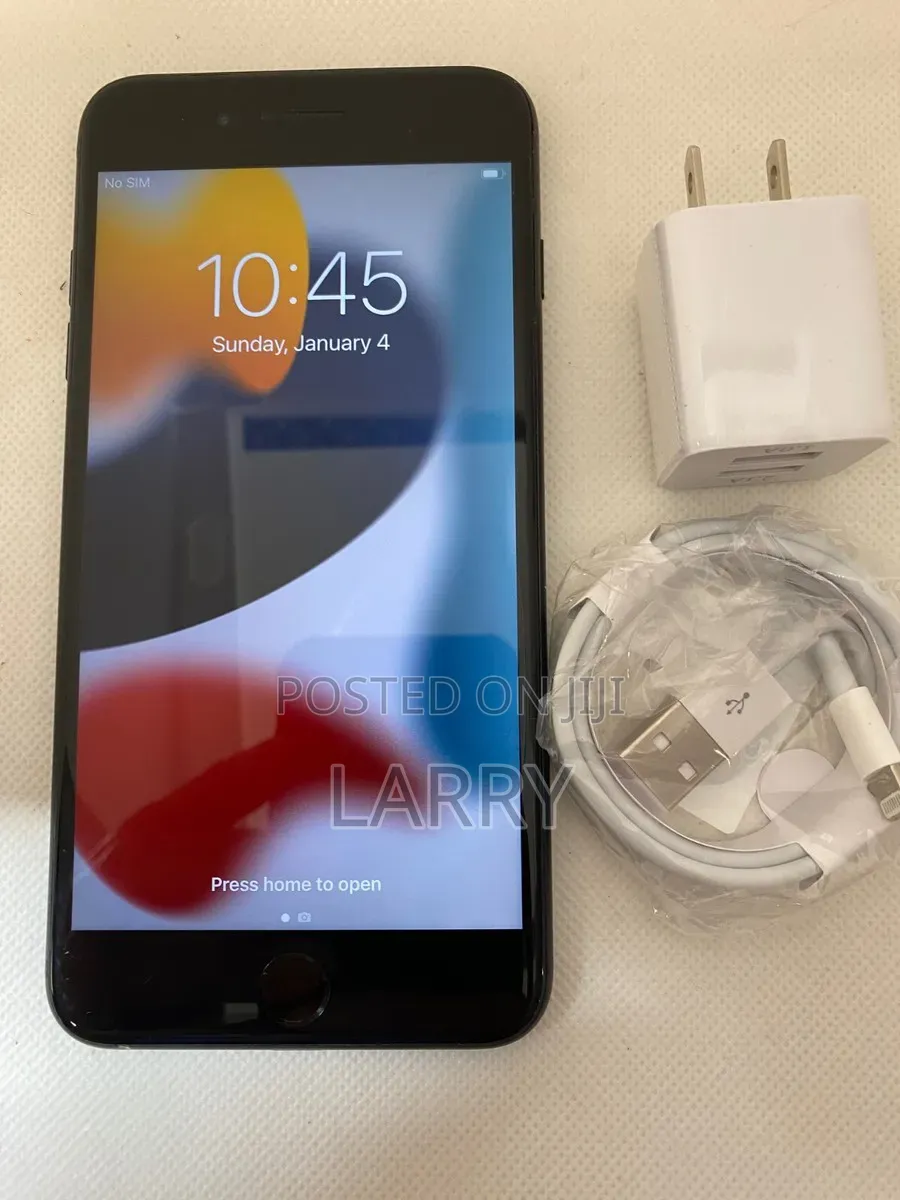 New Apple iPhone 7 32 GB Black
