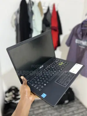 Laptop Asus A42F 4GB Intel Celeron SSD 140GB
