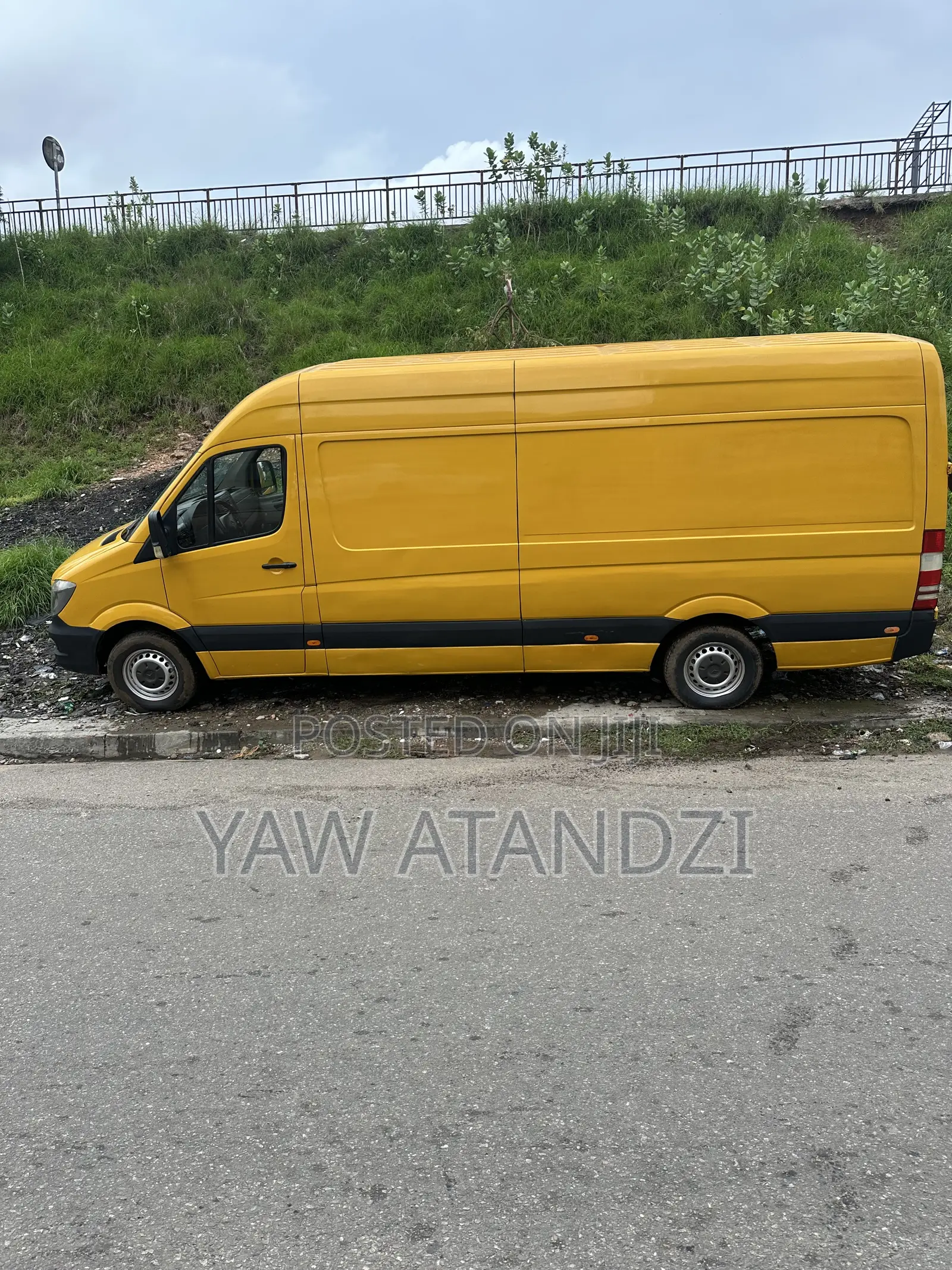 Mercedes-Benz Sprinter 3500 170 Cargo 2011 Yellow
