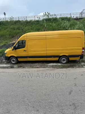 Mercedes-Benz Sprinter 3500 170 Cargo 2011 Yellow