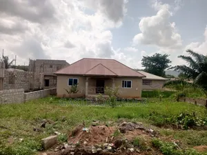 2bdrm House in Pokuase New Life for sale