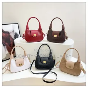 Crescent Bag Retro Crossbody Bag