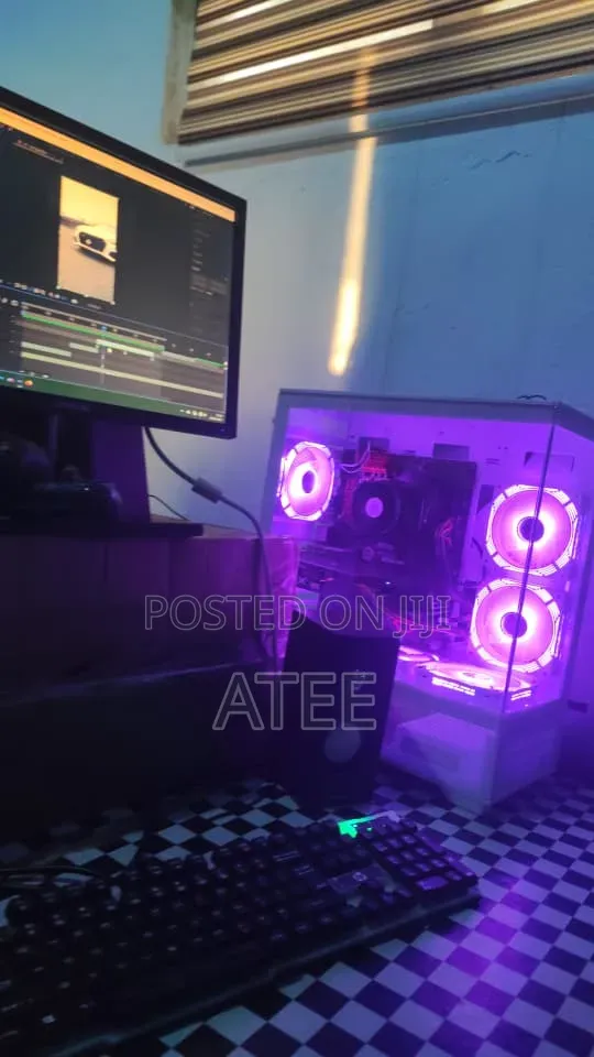 Desktop Computer MSI model 12GB Intel Core i7 HDD+SSD 500GB