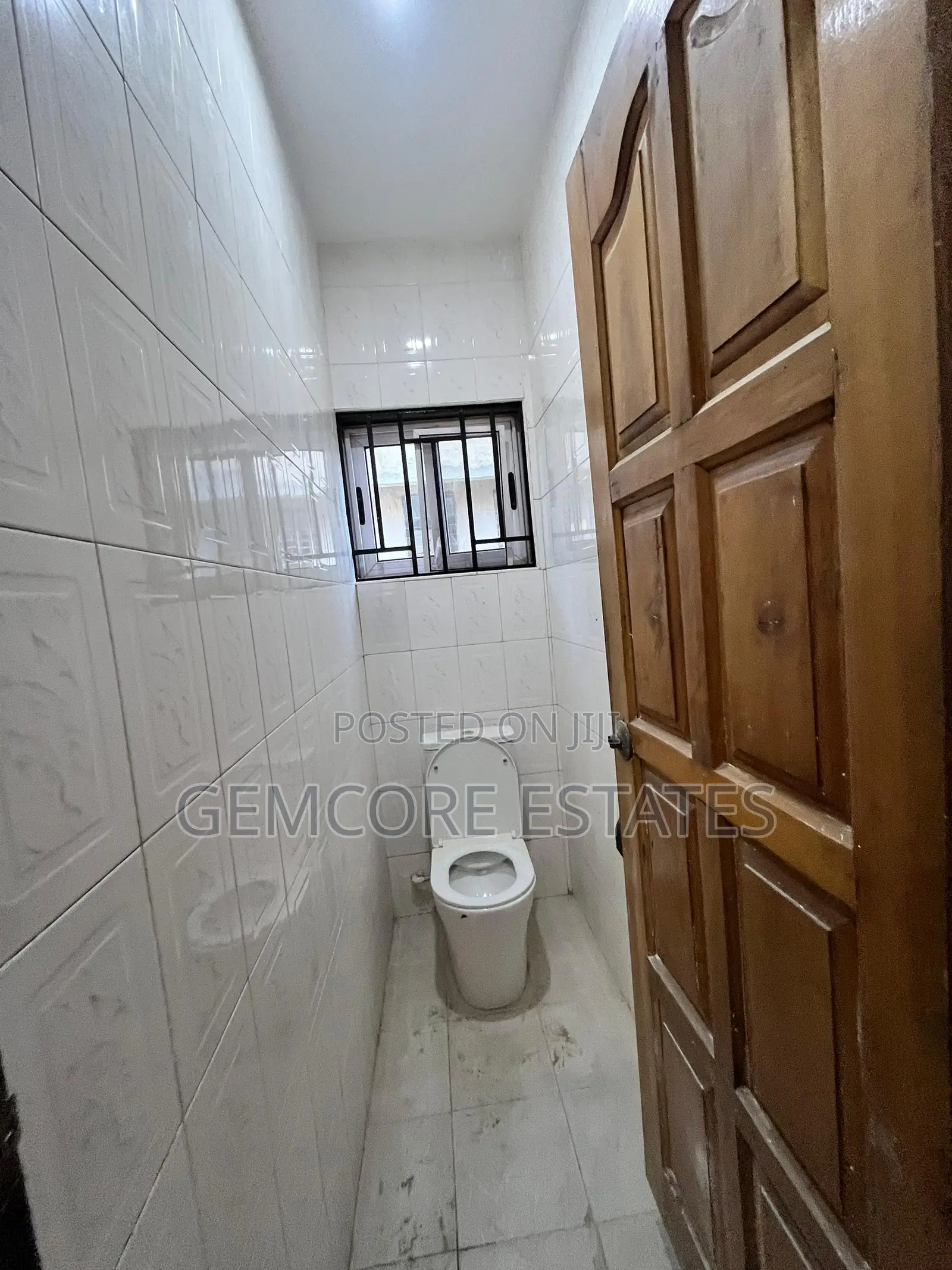 3bdrm House in West Trasacco, Ashaley Botwe for rent