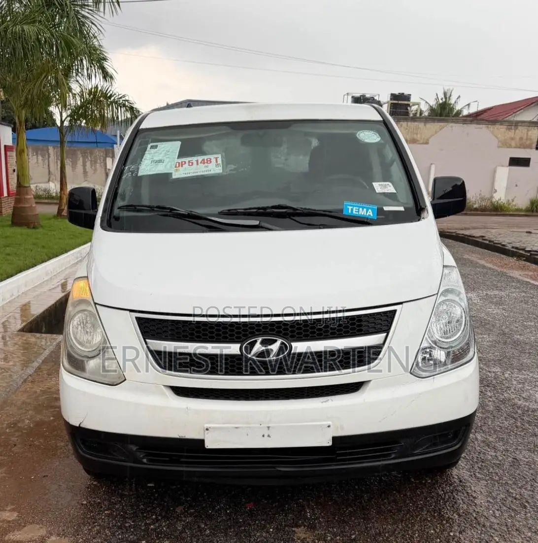 Hyundai H1 2009 White