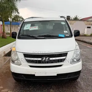 Hyundai H1 2009 White