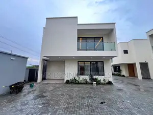 4bdrm Townhouse / Terrace in Eastt Legon, Boundary Road Area for rent