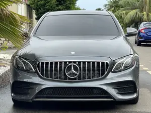 Mercedes-Benz E300 4Matic AWD Sedan (2.0L 4cyl 9A) 2017 Gray
