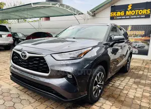 Toyota Highlander XLE AWD 2020 Gray