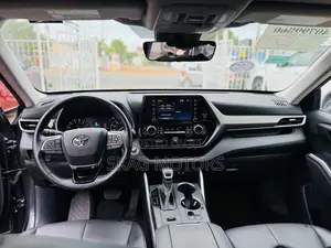 Toyota Highlander XLE AWD 2020 Gray