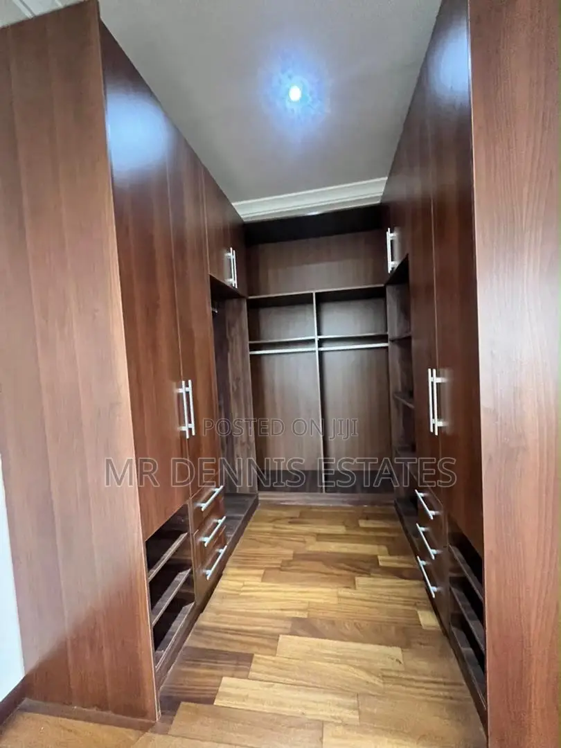 3bdrm Duplex in East Legon, A&C Mall Area for rent