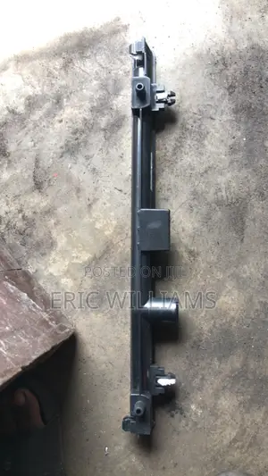 Toyota Vitz 2009 Radiator Cover