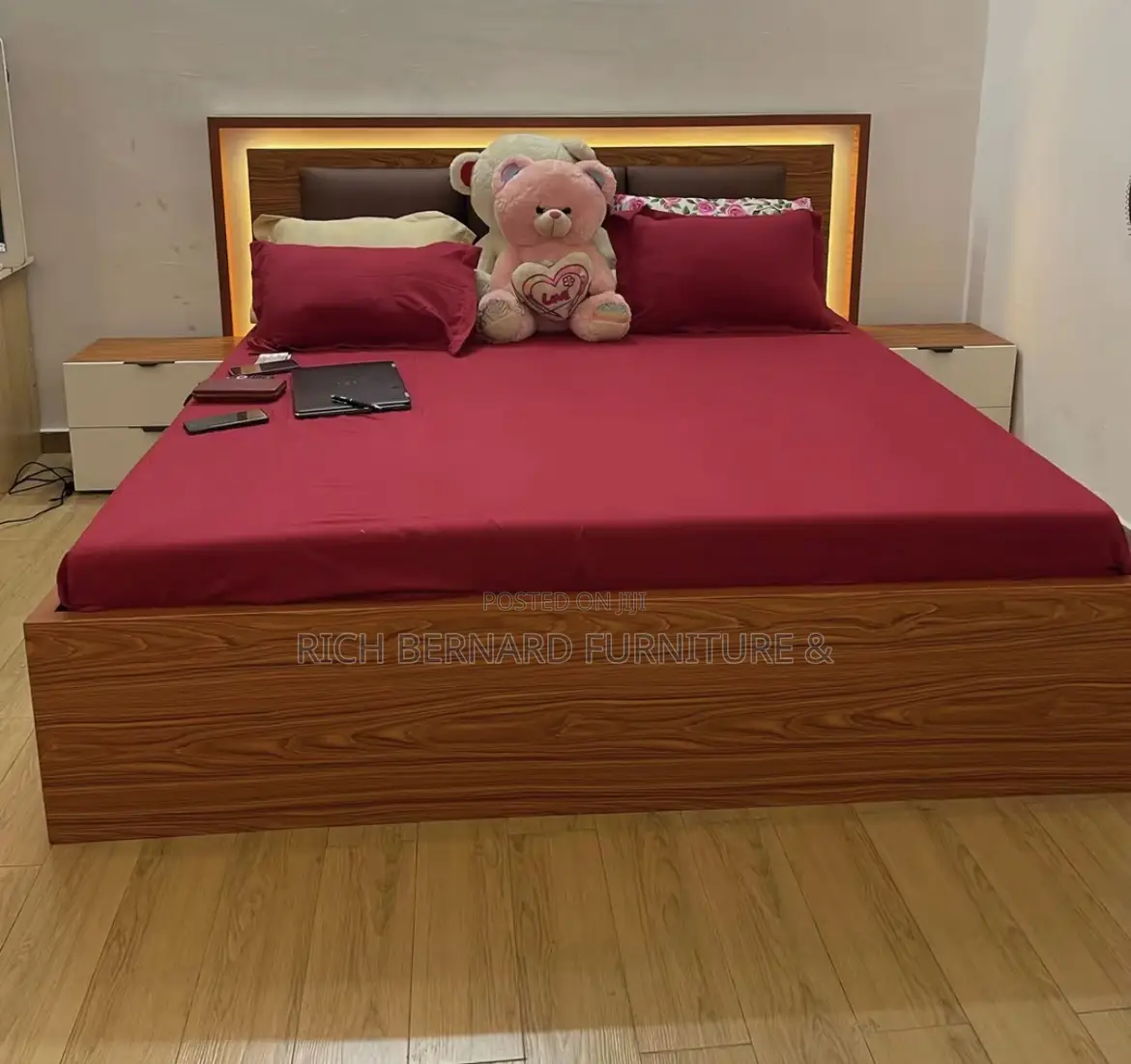 Modern Laminated Queen Size Bed