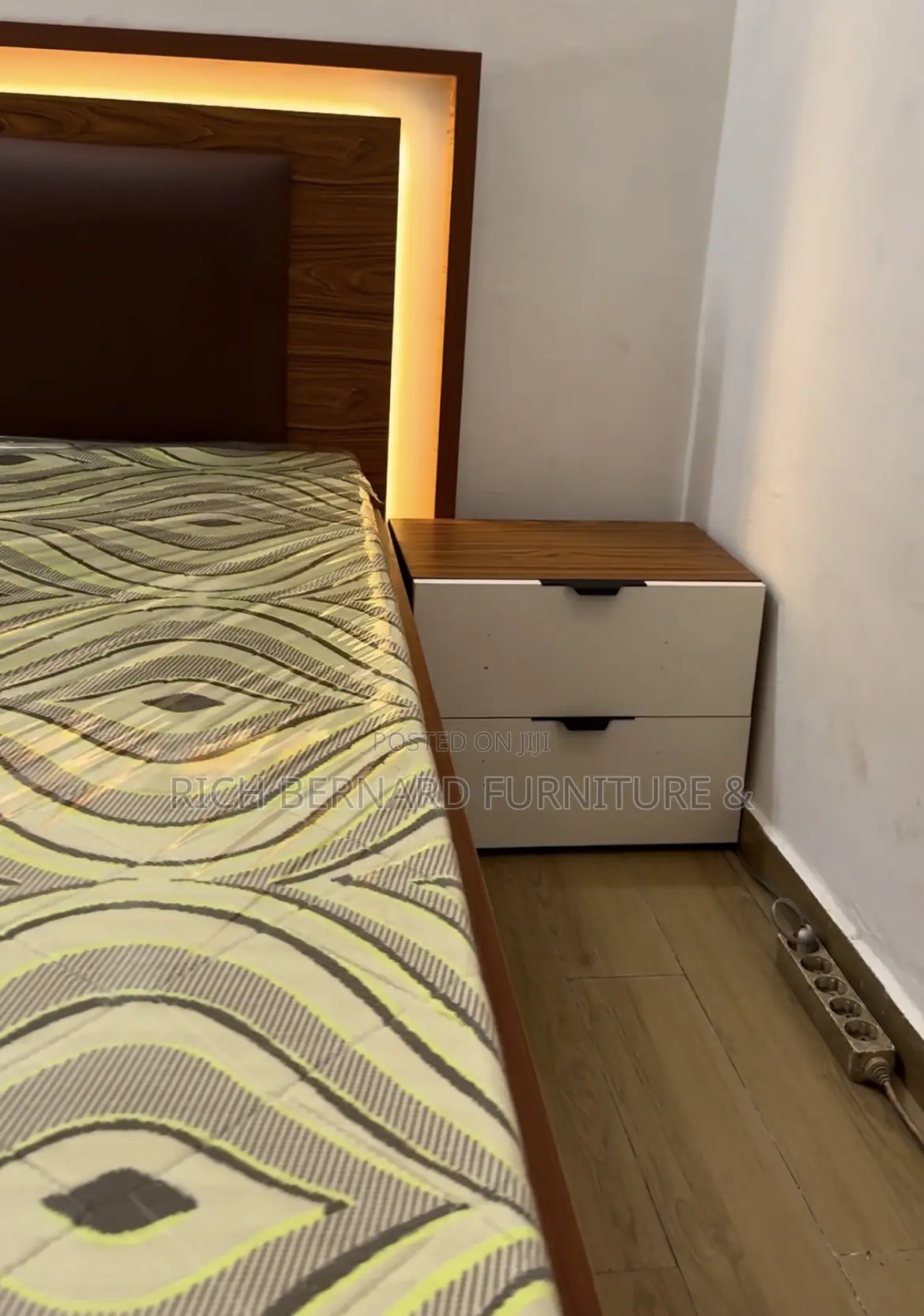 Modern Laminated Queen Size Bed