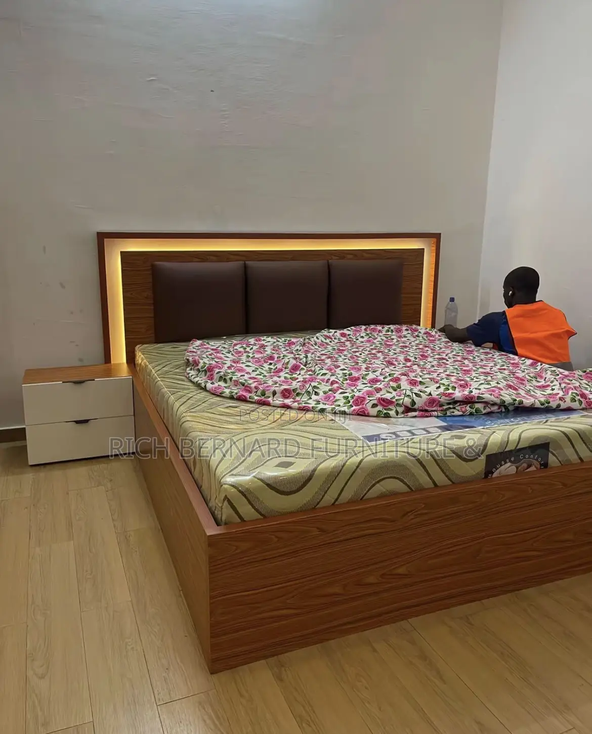 Modern Laminated Queen Size Bed