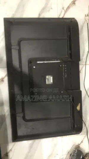 A Screen Broken Nasco 42 Inches