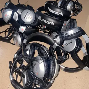 Numark Wired Dj Studio Headphones(3.5mm/6.35mm Jack)