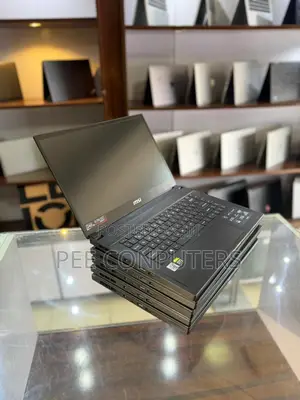 Laptop MSI GS66 Stealth 10SGS 16GB Intel Core i7 SSD 256GB