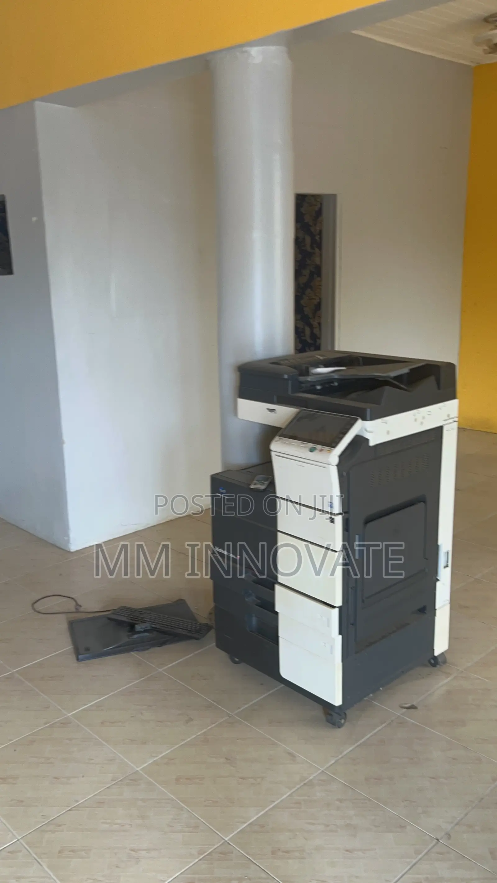 Store / Office for Rent
