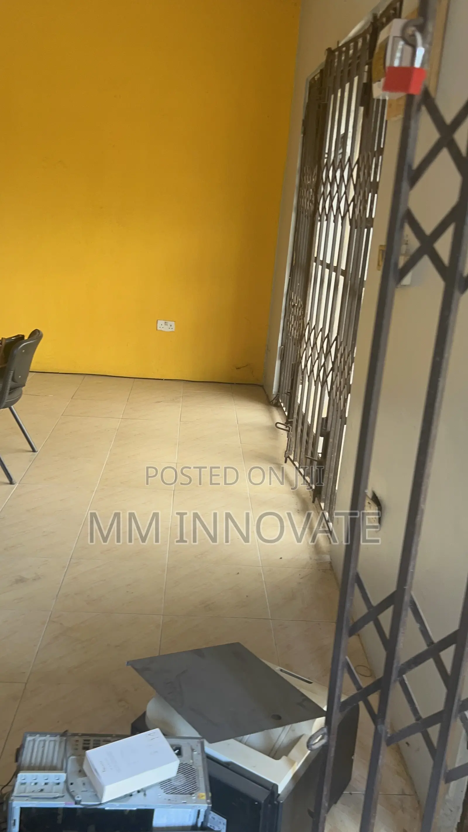Store / Office for Rent