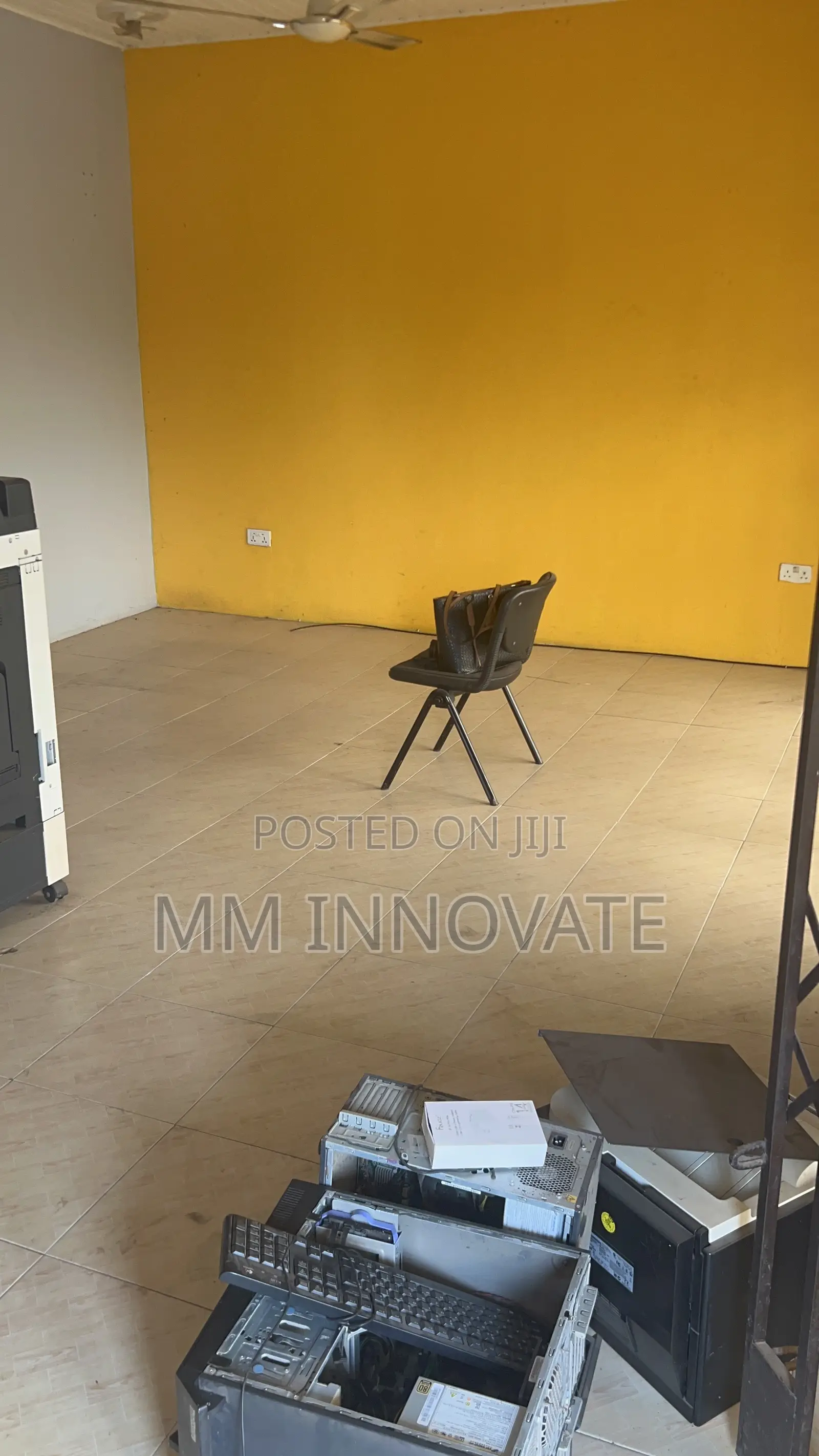 Store / Office for Rent