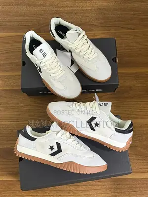 Converse Run Star Trainer Black and Off—White Sneakers