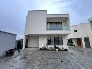 4bdrm Townhouse / Terrace in East Legon, A&C Mall Area for rent