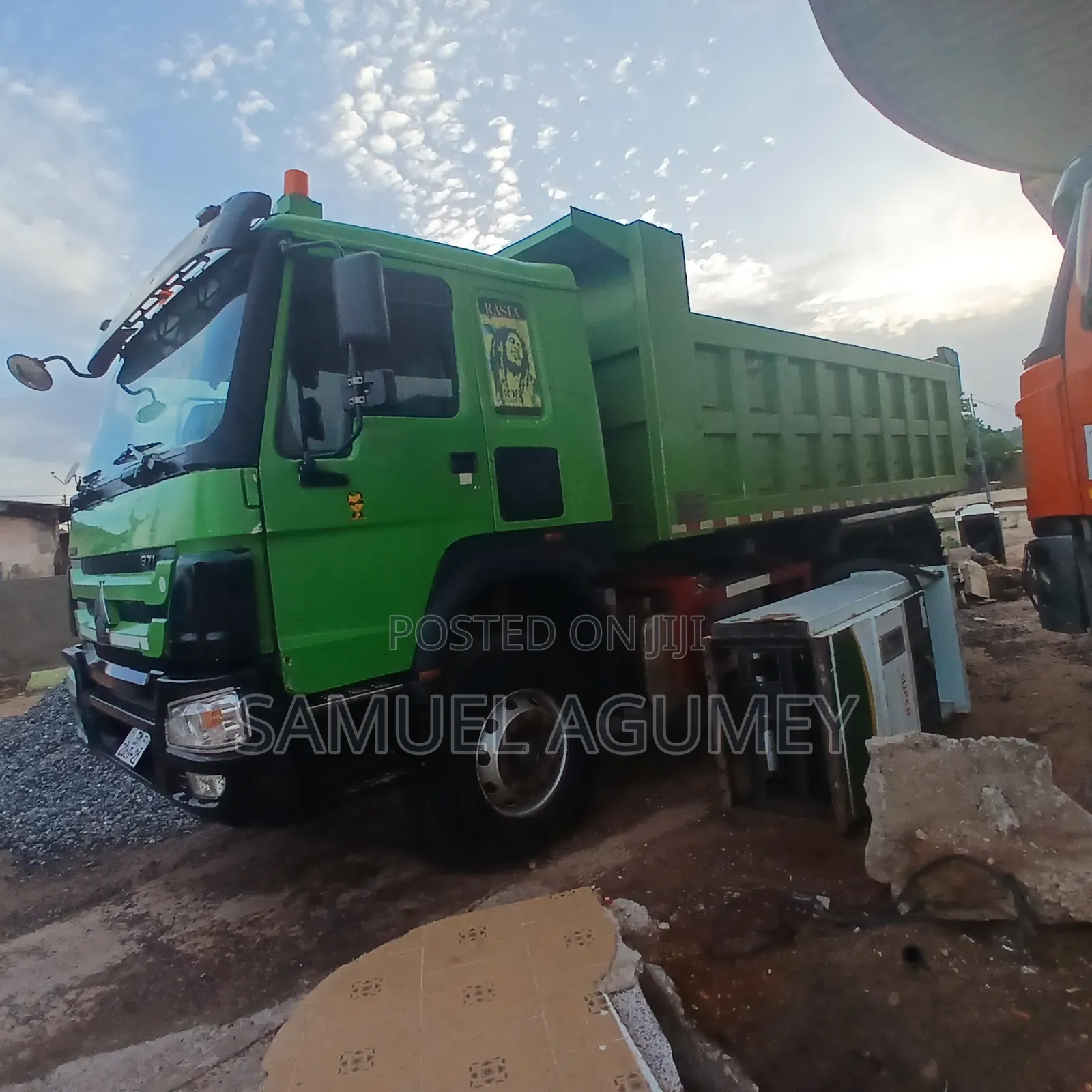 Ttipper Truck