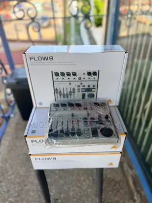 Behringer Flow 8 Compact Digital Mixer