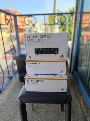 Behringer U-Phoria Umc202hd Usb Audio Interface