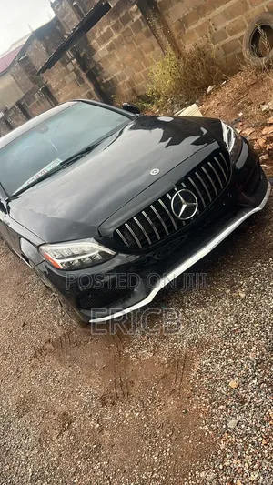 Mercedes-Benz C300 2020 Black
