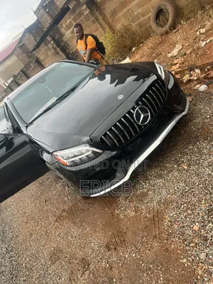 Mercedes-Benz C300 2020 Black