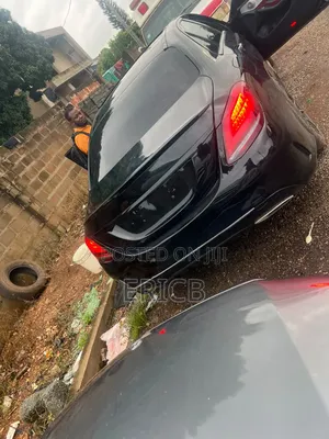 Mercedes-Benz C300 2020 Black