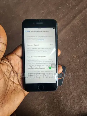 Apple iPhone SE (2020) 64 GB