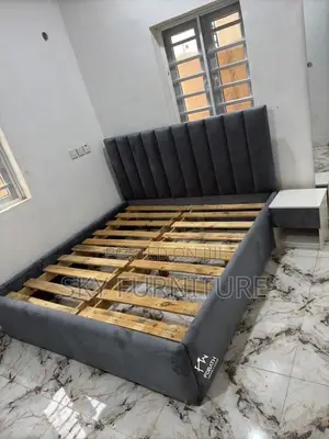 Line Line Queen Size Bed Frame With One Side Drawer
