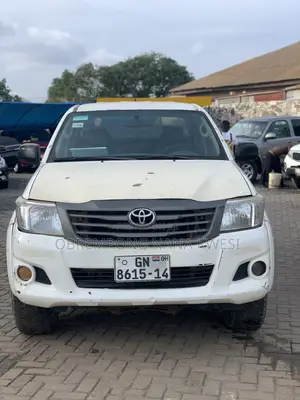 Toyota Hilux 2012 White