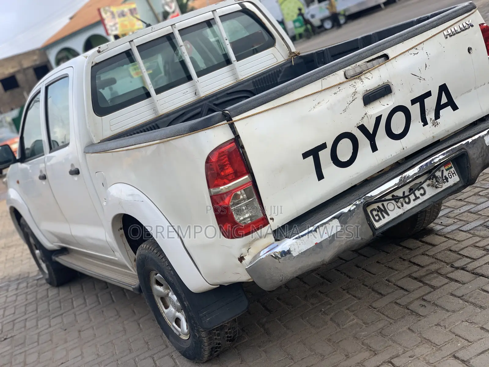 Toyota Hilux 2012 White