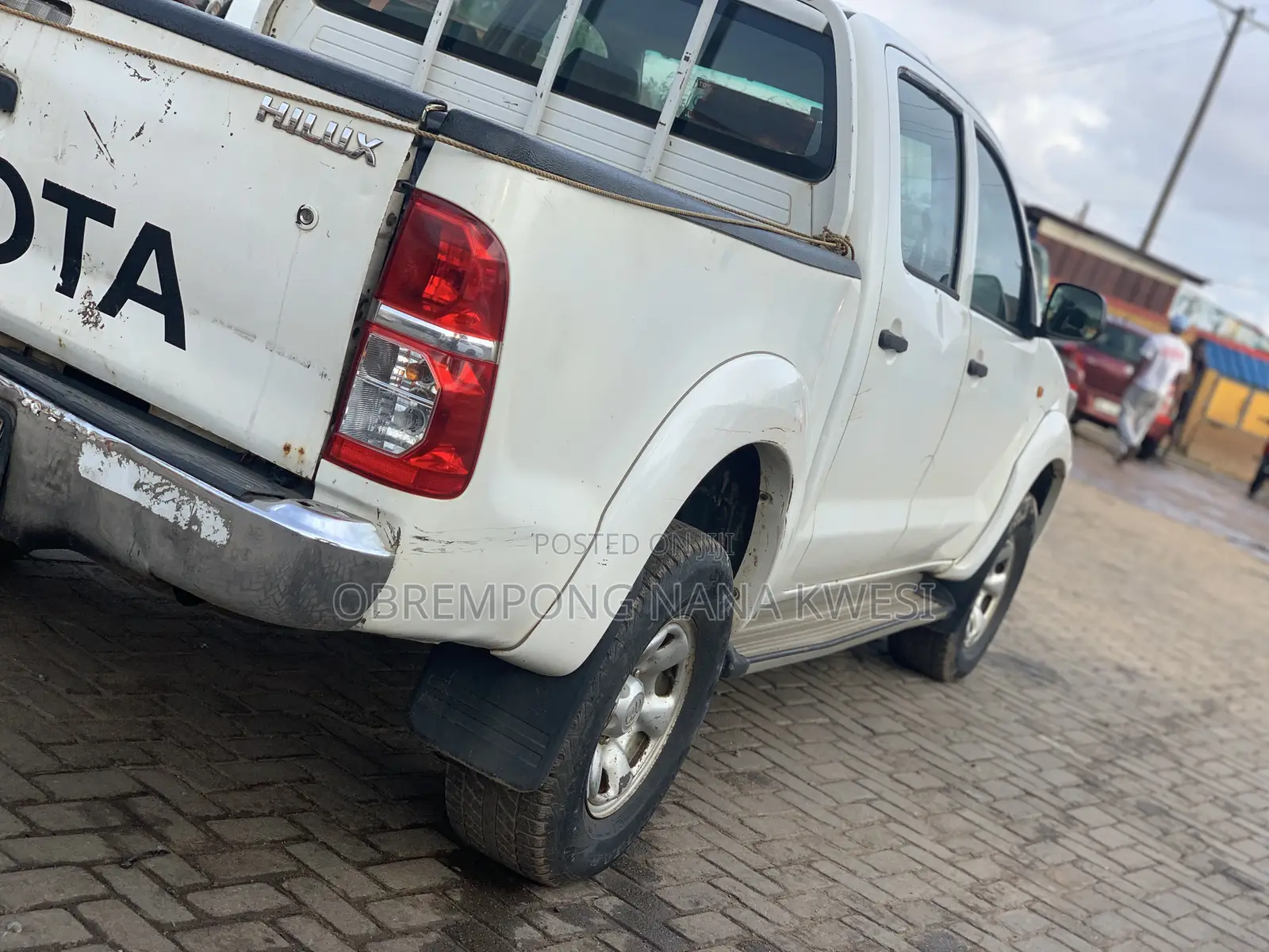 Toyota Hilux 2012 White