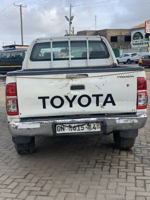 Toyota Hilux 2012 White