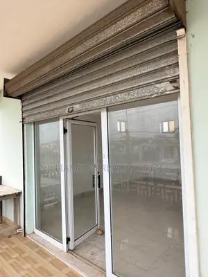 Road Side Shop/Store/Office Space/Showroom Wit an Extra Space,Spintex