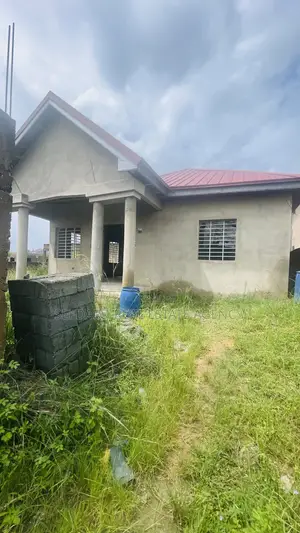 3bdrm House in Sefdard Properties, Ablekuma for sale