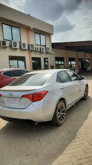 Toyota Corolla 2017 Silver
