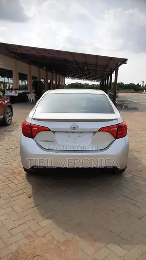 Toyota Corolla 2017 Silver