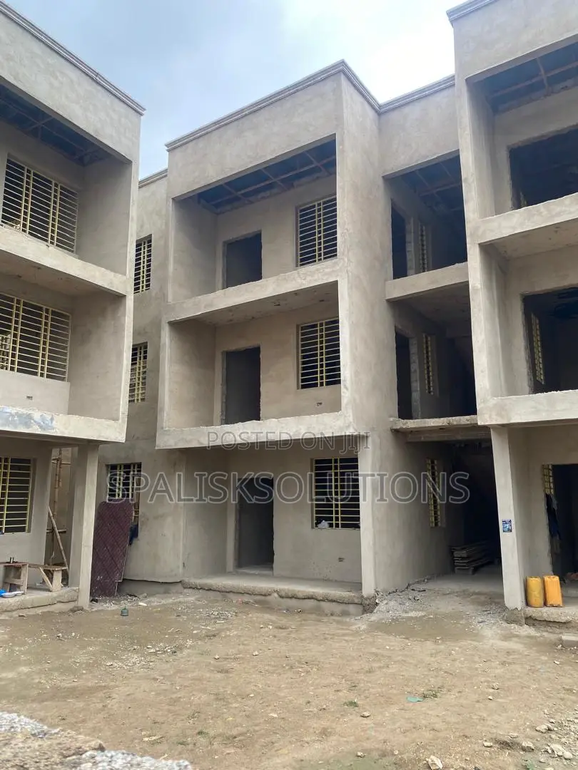 9bdrm Apartment in Dome for sale